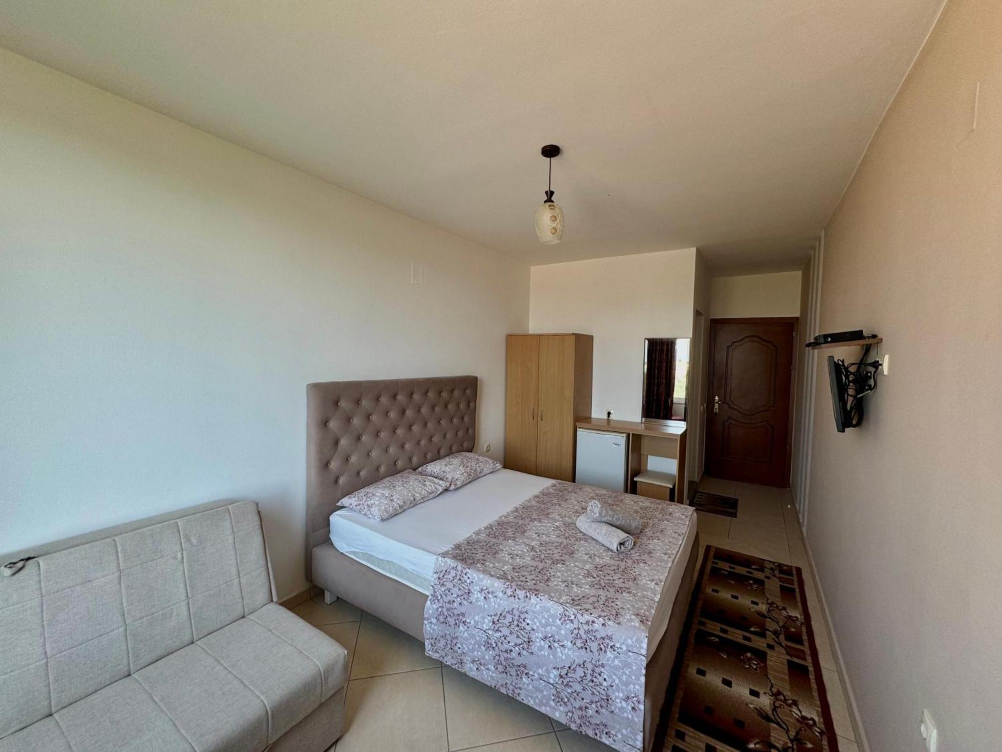 Apartments Cobi Ulcinj Room photo