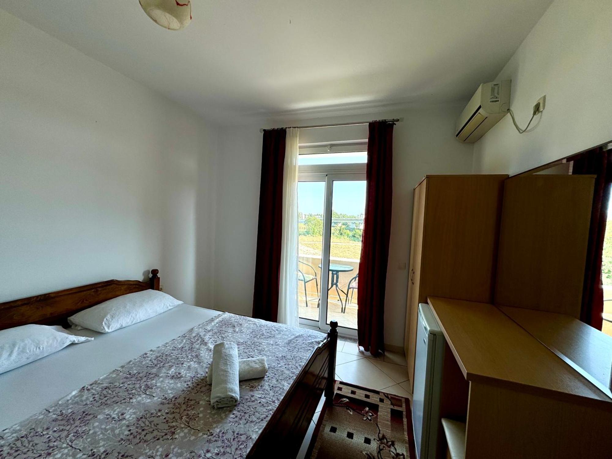 Apartments Cobi Ulcinj Room photo